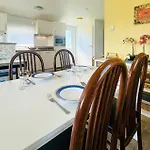 2 Bedroom Beautiful In *