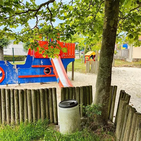 Semesterbostad 2 Bedroom Beautiful In