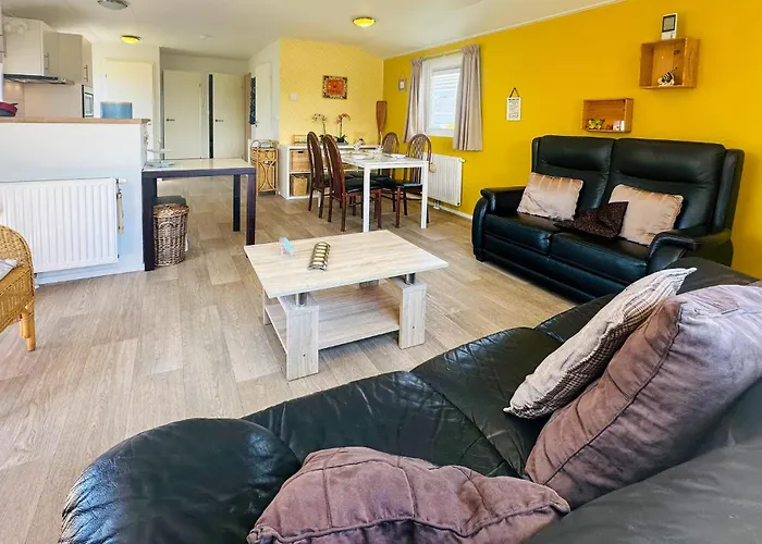 Semesterbostad 2 Bedroom Beautiful In *